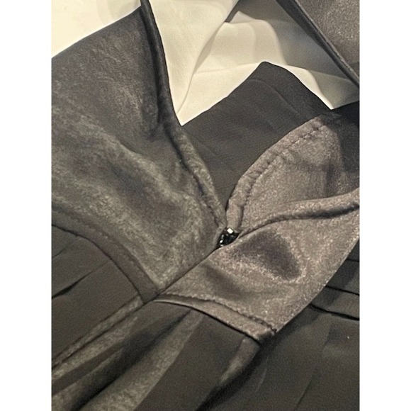 Meneser Grommet Button Embellished Pleated Shift Dress - Picture 10 of 11